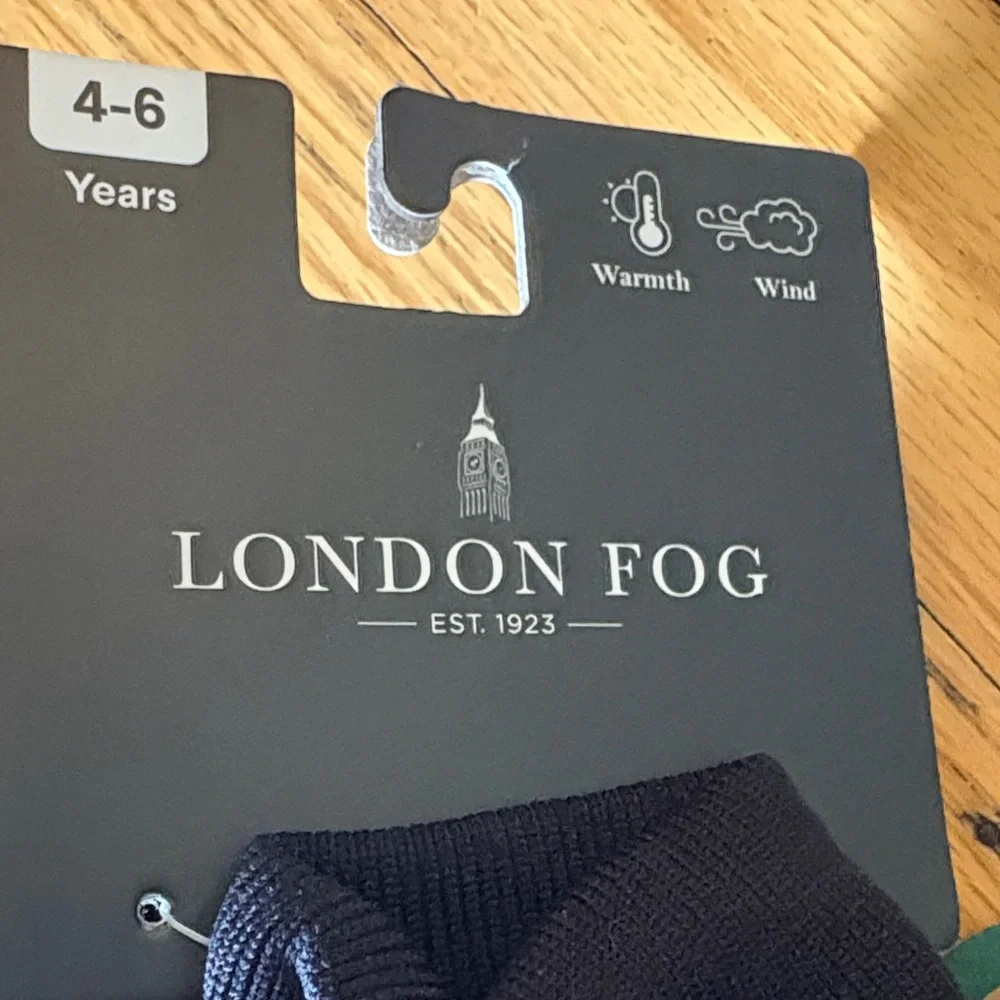 *London Fog Black Kids Insulated Mittens with Reflective Stitching